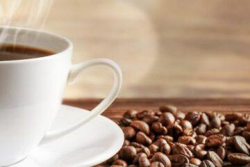 Bild zeigt Beitragsbild 1 zum Thema: Wie viel hat Kaffee Koffein pro 100ml